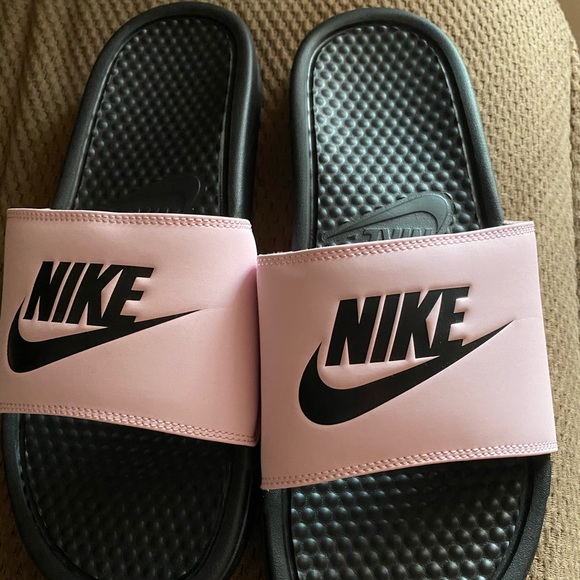 pink nike slides mens